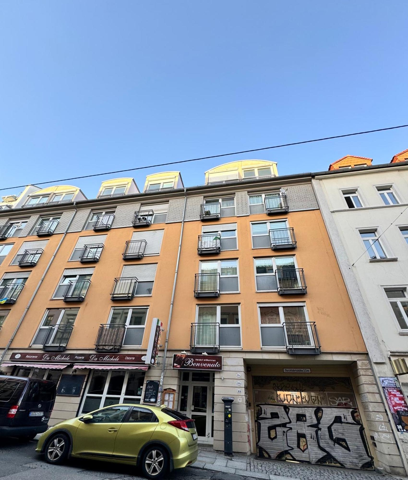 Queen Loui: Comfy Mit Tiefgarage Apartment
